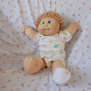 Cabbage Patch Kid Boy Green Xavier Roberts Sig 1984 Tan Hair Blue Eyes One Sock
